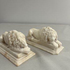 2 White Stone Lions